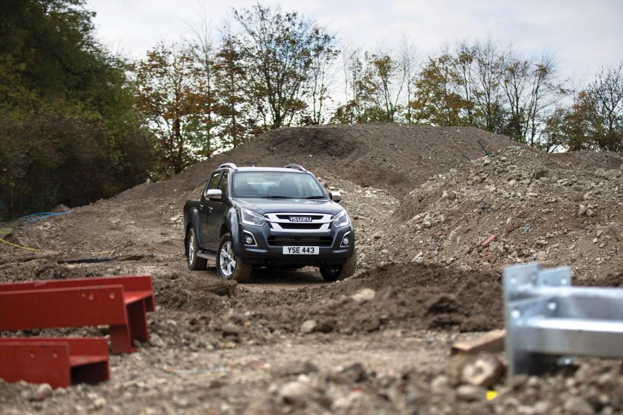  Isuzu D-Max Double Cab 2017 года  (UK) (фото 27 из 33)